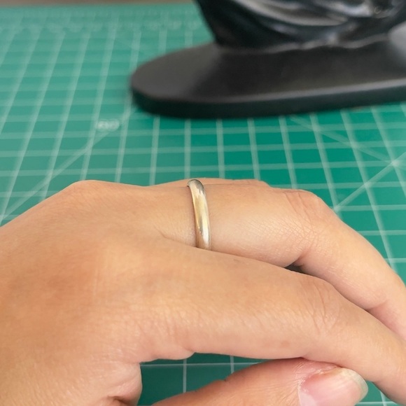 Sterling silver band size 7 ring - Picture 2 of 5